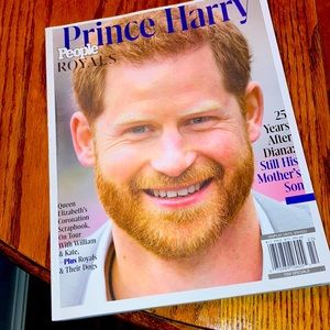 2/$8  Magazine—People Royals: Prince Harry  Summer 2022